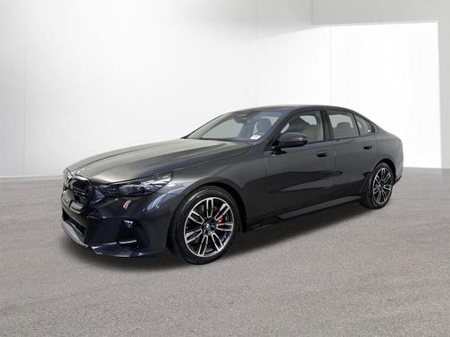 Carbon Black Metallic 2026 BMW 530 xDrive