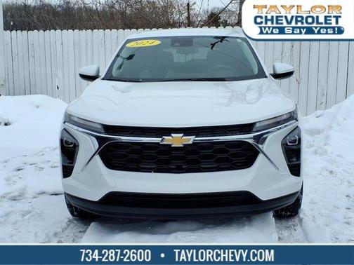 Summit White 2024 Chevrolet Trax LS