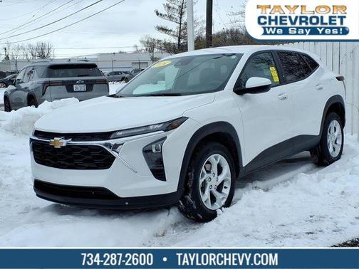 Summit White 2024 Chevrolet Trax LS