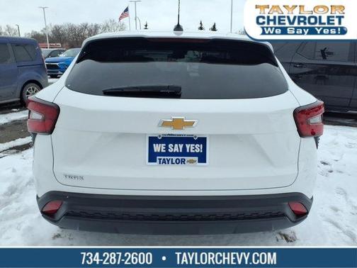 Summit White 2024 Chevrolet Trax LS