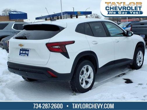 Summit White 2024 Chevrolet Trax LS