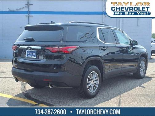 2022 Chevrolet Traverse LT Cloth