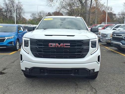 2025 GMC Sierra 1500 Elevation