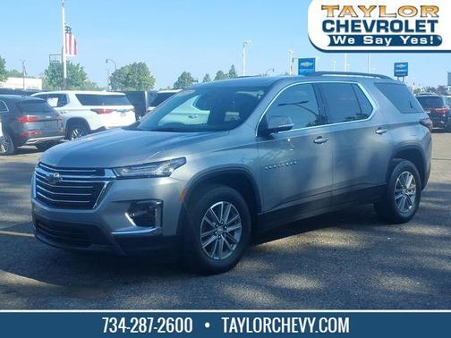 Sterling Gray Metallic 2023 Chevrolet Traverse LT Cloth