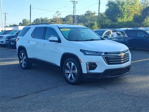 2022 Chevrolet Traverse LT Leather
