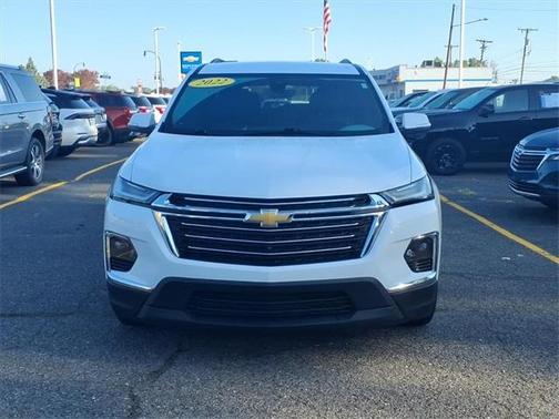 2022 Chevrolet Traverse LT Leather