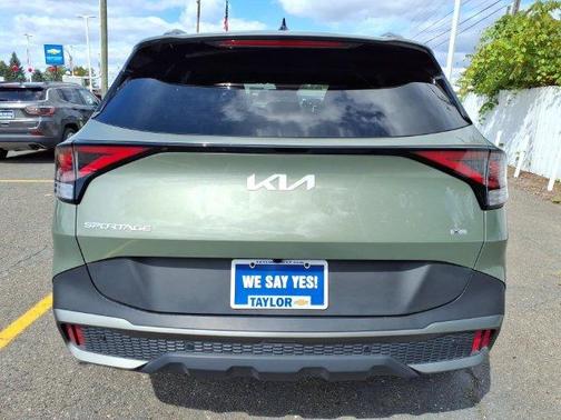 Jungle Green 2023 Kia Sportage X-Line