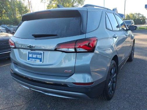 Sterling Gray Metallic 2024 Chevrolet Equinox RS