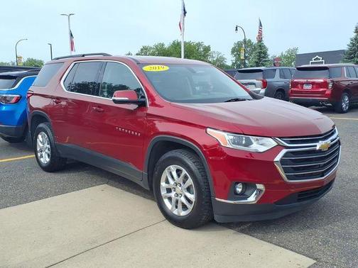 Cajun Red Tintcoat 2019 Chevrolet Traverse LT Cloth