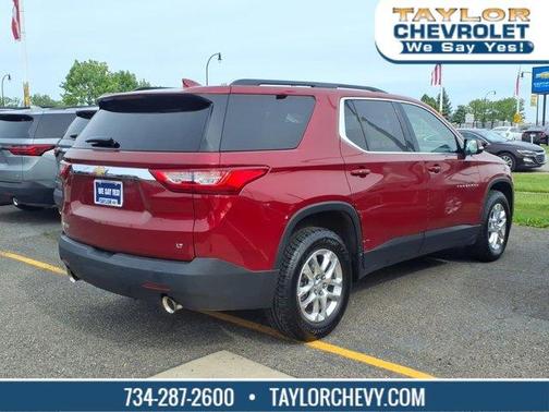 Cajun Red Tintcoat 2019 Chevrolet Traverse LT Cloth