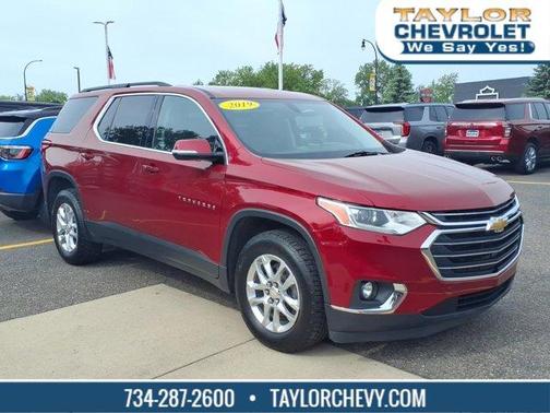 Cajun Red Tintcoat 2019 Chevrolet Traverse LT Cloth