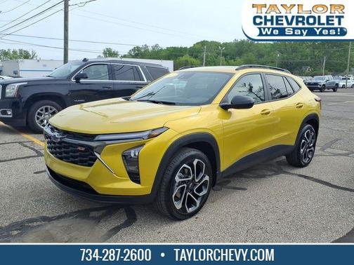 Nitro Yellow 2025 Chevrolet Trax 2RS