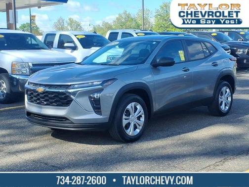 Sterling Gray Metallic 2024 Chevrolet Trax LS