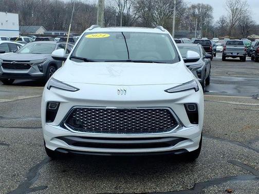 White Frost Tri-Coat 2024 Buick Encore GX Avenir