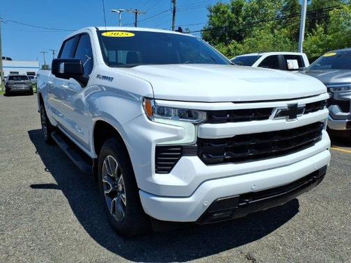 Summit White 2025 Chevrolet Silverado 1500 RST