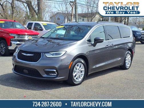 2022 Chrysler Pacifica Touring-L