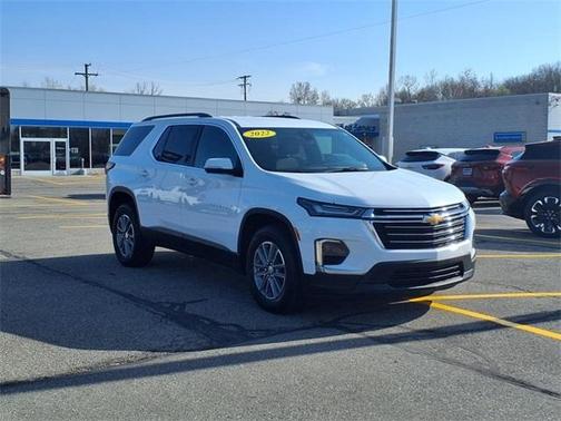 2022 Chevrolet Traverse LT Cloth