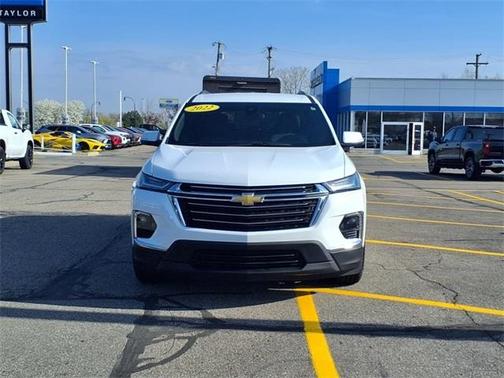 2022 Chevrolet Traverse LT Cloth
