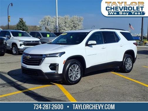 2022 Chevrolet Traverse LT Cloth