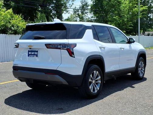 Summit White 2025 Chevrolet Equinox LT