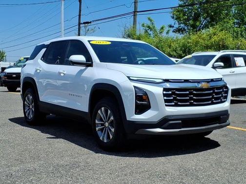 Summit White 2025 Chevrolet Equinox LT