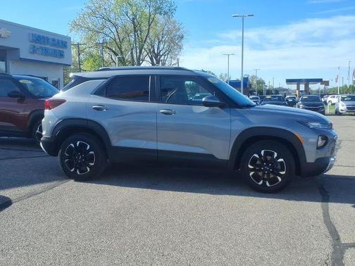 Sterling Gray Metallic 2023 Chevrolet Trailblazer LT