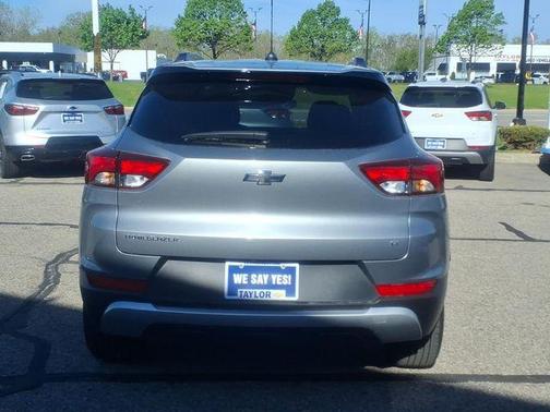 Sterling Gray Metallic 2023 Chevrolet Trailblazer LT