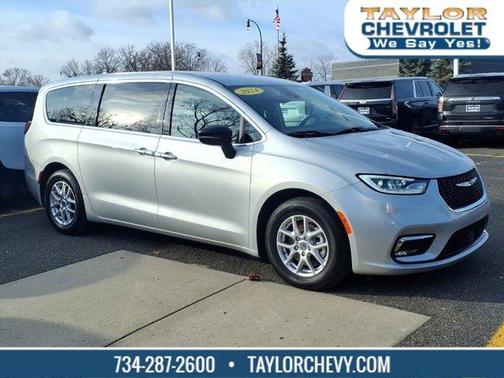 2024 Chrysler Pacifica Touring-L