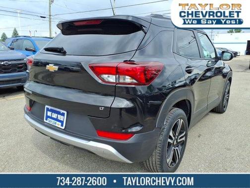 Mosaic Black Metallic 2023 Chevrolet Trailblazer LT