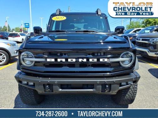 Shadow Black 2022 Ford Bronco Outer Banks