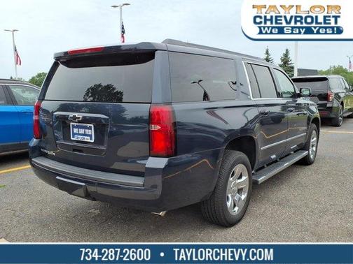 Blue Velvet Metallic 2019 Chevrolet Suburban LT