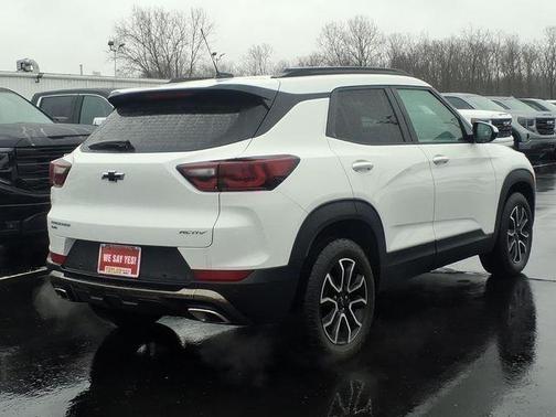 Summit White 2024 Chevrolet Trailblazer ACTIV