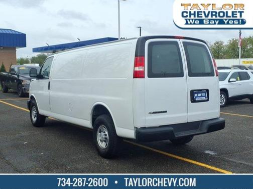 Summit White 2019 Chevrolet Express 2500 Work Van