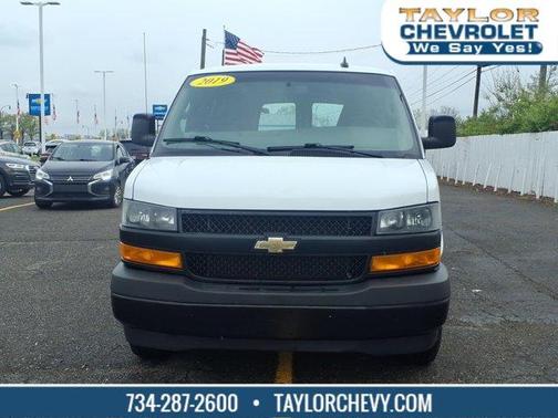 Summit White 2019 Chevrolet Express 2500 Work Van