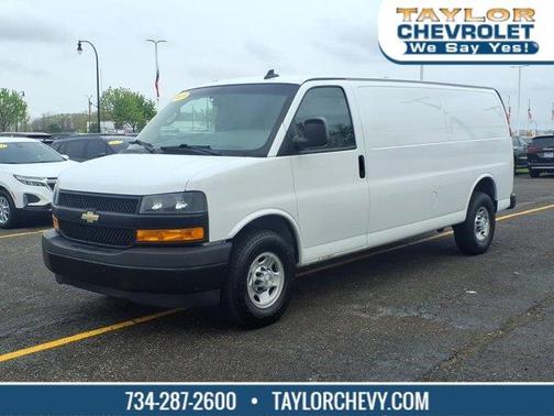Summit White 2019 Chevrolet Express 2500 Work Van
