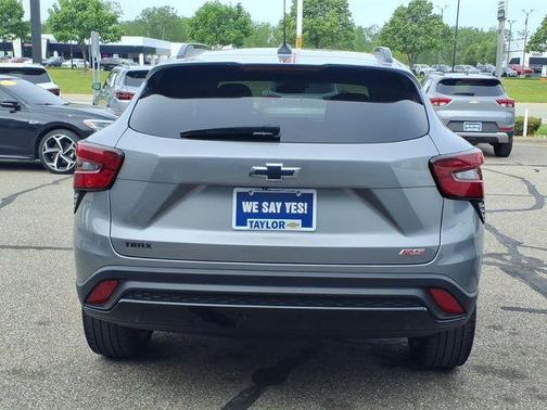 Sterling Gray Metallic 2024 Chevrolet Trax 2RS