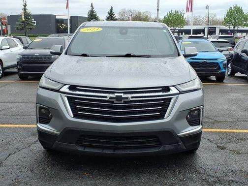 Sterling Gray Metallic 2023 Chevrolet Traverse LT Cloth