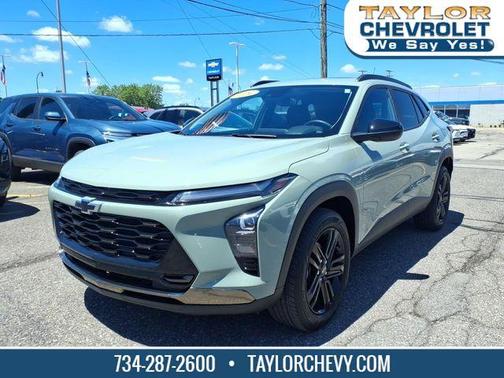 Green 2024 Chevrolet Trax ACTIV