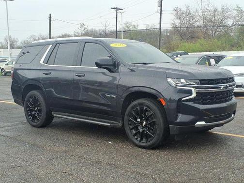 Dark Ash Metallic 2022 Chevrolet Tahoe LS