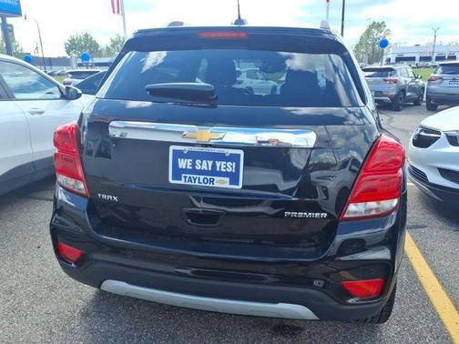 Mosaic Black Metallic 2020 Chevrolet Trax Premier