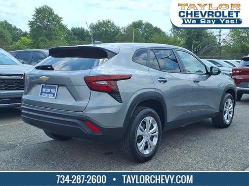 Sterling Gray Metallic 2024 Chevrolet Trax LS