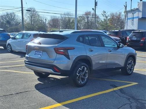 2024 Chevrolet Trax LT