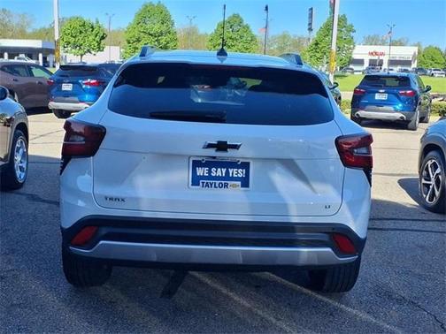 2024 Chevrolet Trax LT