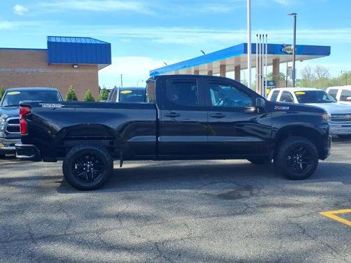 Black 2019 Chevrolet Silverado 1500 Custom Trail Boss