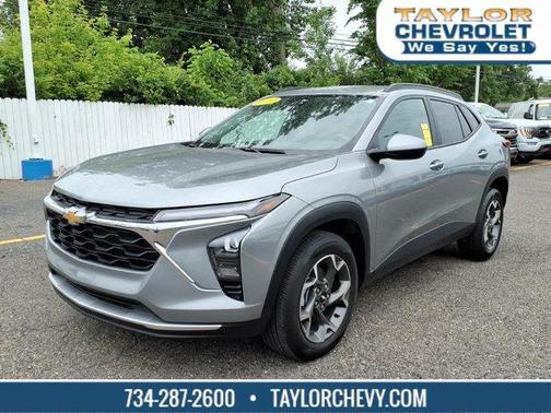 Sterling Gray Metallic 2024 Chevrolet Trax LT