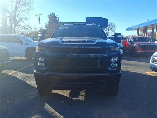 2022 Chevrolet Silverado 2500 Custom