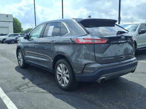 Gray Metallic 2022 Ford Edge Titanium