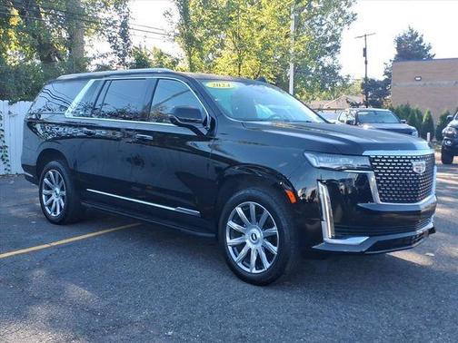 2024 Cadillac Escalade ESV Luxury