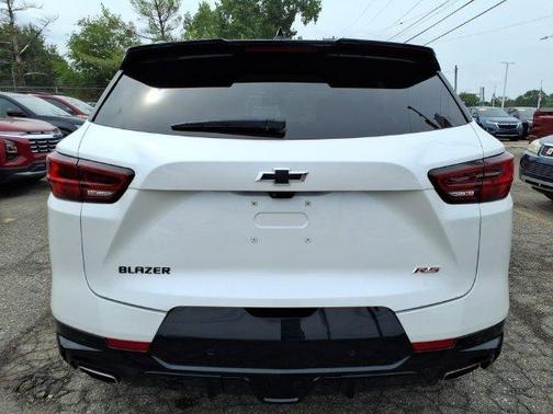 Iridescent Pearl Tricoat 2024 Chevrolet Blazer RS