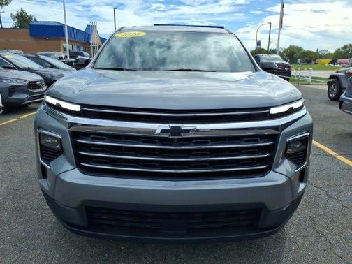 Sterling Gray Metallic 2026 Chevrolet Traverse LT